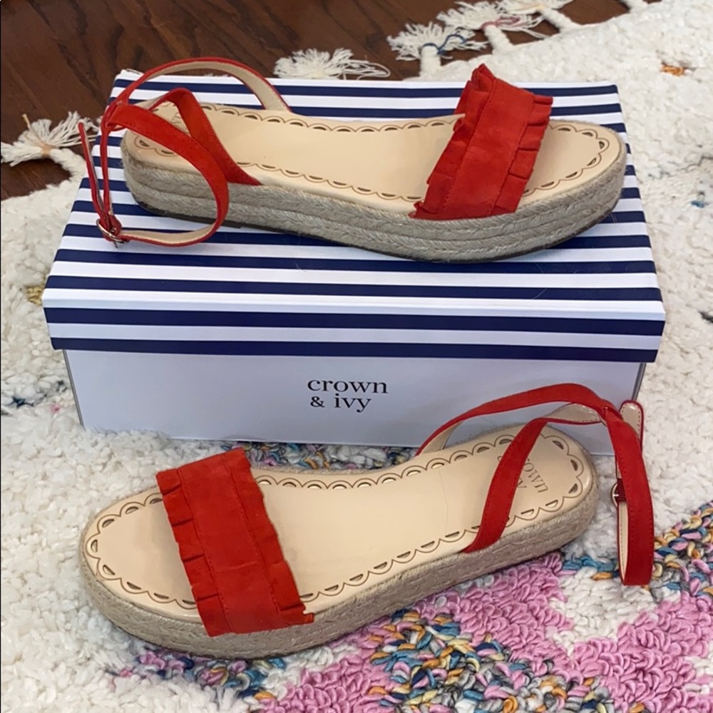 BRAND NEW Crown & Ivy Vadelena Platform Espadrille